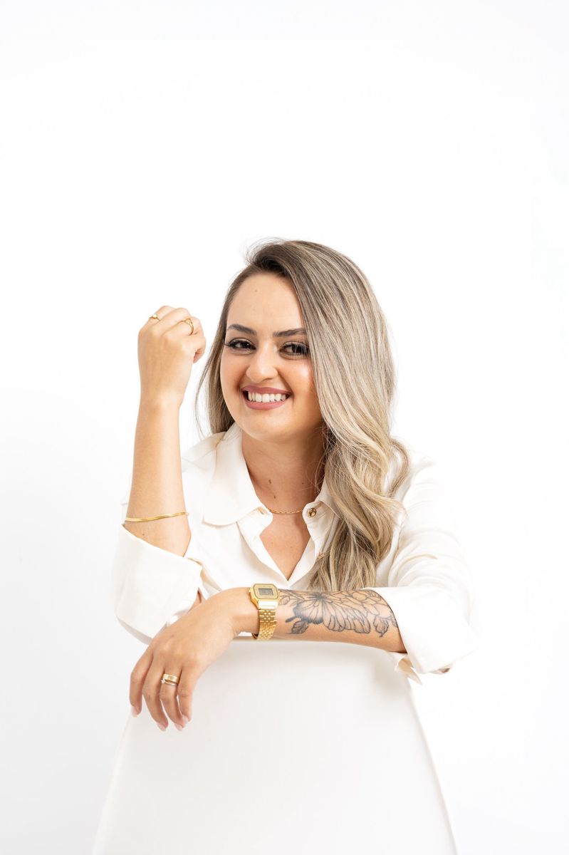 Nicolly Lourenço at her studio