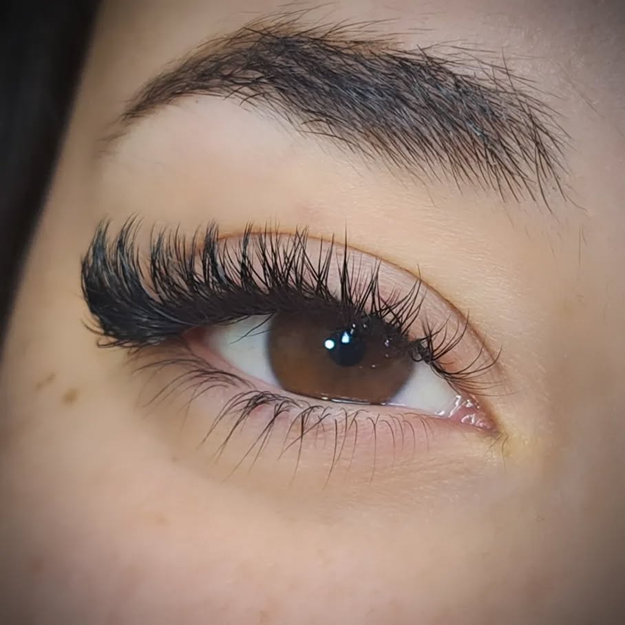 Serviços de beleza Bella Grega - Unhas, Sobrancelhas e Pestanas