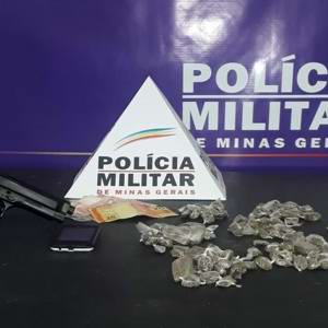 Jovem é preso suspeito de tráfico de drogas em condomínio