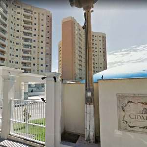 Prédio é evacuado após fogo em quatro apartamentos