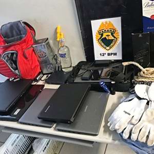 Dupla é presa após usar equipamento de rapel para furtar edifício comercial