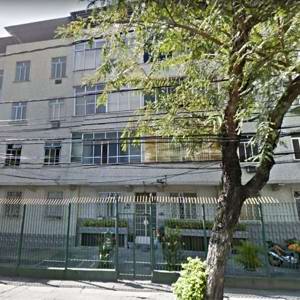 Criança morre ao ser jogada do 4º andar de prédio por padrasto