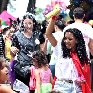 É tempo de folia dentro do condomínio