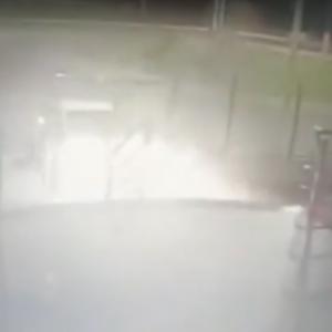 Motorista invade portaria de condomínio em Vila Velha
