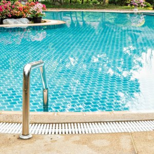 Bebê morre afogado em piscina de condomínio de chácaras