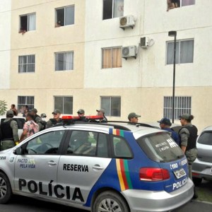 Homem faz festa em condomínio e contraria medida de prevenção contra coronavírus