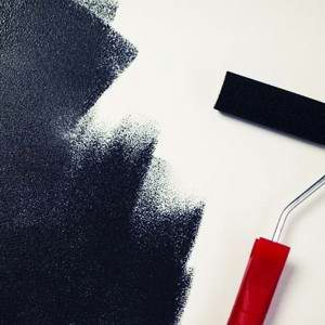 Homem que fazia pintura em condomínio cai de 4 metros de altura