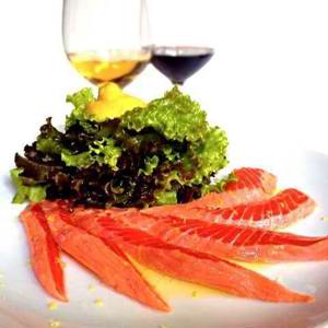 Salmão marinado com poivre e limão siciliano