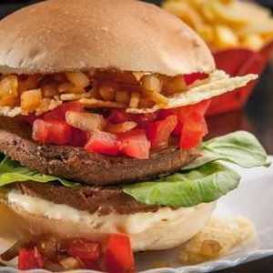 All Tribes Burger & Dog une carnívoros, vegetarianos e veganos com seu cardápio democrático.