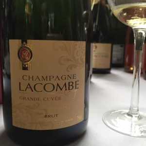 Grand Tasting da Impotadora Grand Cru apresenta mais de 200 rótulos do velho e novo mundo com boas surpresas