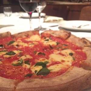 Speranza completa 58 anos com novos sabores e rótulo comemorativo