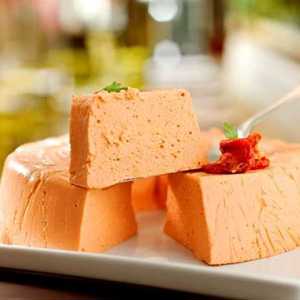 Receita de Mousse de tomate seco: Buffet Petit Comité prepara pratos para a  Banda Whitesnake