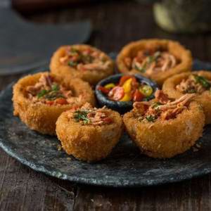 Taverna Medieval diverte com experiência sensorial gastronômica