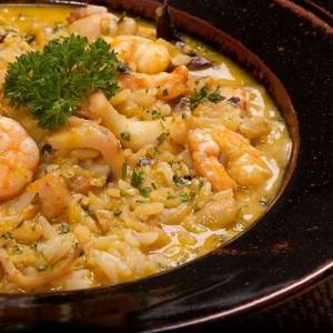 Na Cozinha: Chef Carlos Ribeiro inova menu com sabores de verão brasileiro