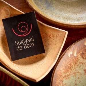 A ceramista Hideko Honma apresenta a 12ª edição do seu Sukiyaki do Bem