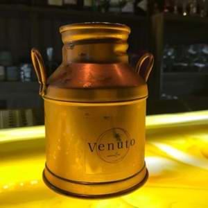 O Bartender Marcelo Serrano apresenta seu Venuto