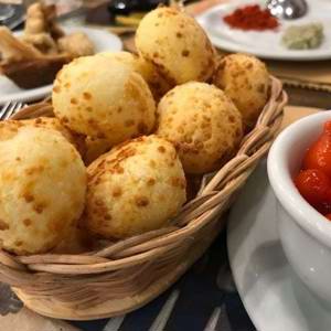 Para comer em casa: Chef Elzinha Nunes lança pão de queijo gourmet