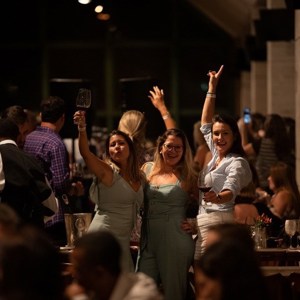 Encontro de Vinhos une arte e música na companhia de bons vinhos