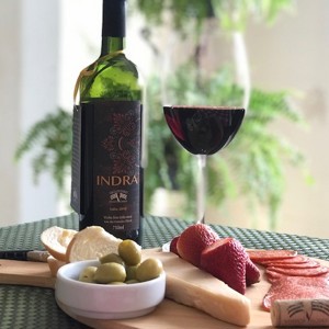 A brasileira Vallontano lança seu Indra