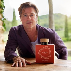 O astro Brad Pitt lança linha de skincare usando subprodutos dos vinhedos do Rhône