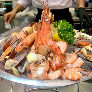 O verão mediterrâneo do Bistrot de Paris