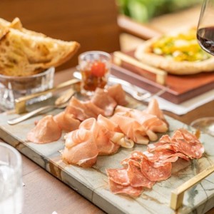  Le Jardin abre a não hóspedes e disponibiliza menu Kosher