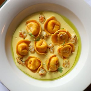 Casa Santo Antônio homenageia as mulheres em menu harmonizado