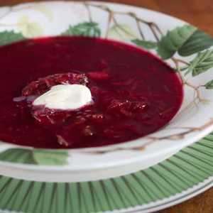 Camarada Bistrô apresenta suas sopas russas para aquecer a estação mais fria do ano