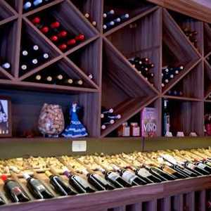 La Madrileña: Loja de vinhos traz rótulos espanhóis na companhia gastronômica de pratos hispânicos