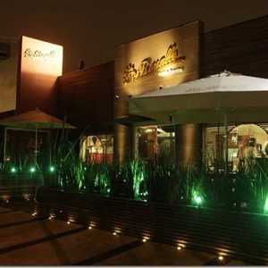 Café oferece cervejas importadas e boa música