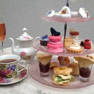 O Lady Fina Café de Laura Wie lança seus charmosos chás temáticos