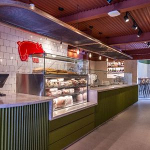 Maialino Panino abre em Pinheiros com carta de vinhos de Cassia Campos e Dani Bravin