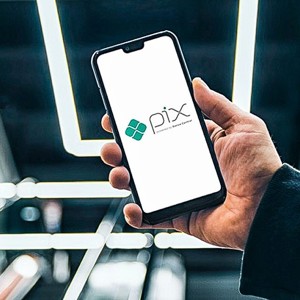 Cross-border payouts and Pix instant payment