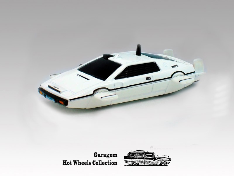 Lotus Esprit S1 Submarine