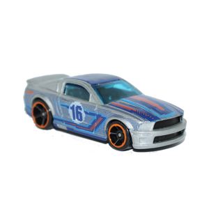 Custom '07 Ford Mustang - DHX69