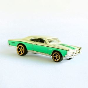 '67 Pontiac GTO - R7559