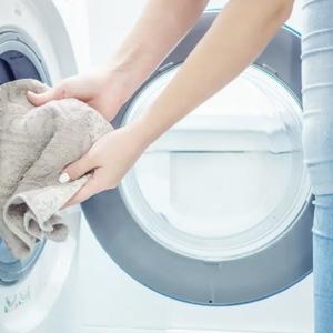 Cuidados na lavagem de roupas: Dicas para prolongar a durabilidade das peças